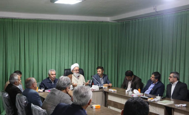 مدیر کل تعاون، کار و رفاه اجتماعی ، دبیر خانه کارگر استان مازندران و جامعه کارگری استان مازندران با آیت الله معلمی دیدار کردند+تصاویر