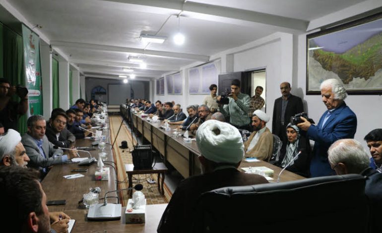 اولین نشست هم اندیشی ارتقاء سطح رسانه با محوریت قرآن و عترت در سالن جلسات ستاد برگزاری نمازجمعه شهرستان قائم شهر برگزار شد + تصاویر