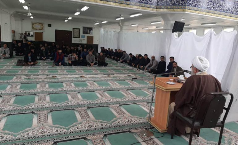 مراسم اربعین سردار شهید حاج قاسم سلیمانی و گرامیداشت ایام الله دهه مبارکه فجر ، با حضور و ایراد بیانات آیت الله معلمی ، در دانشگاه نوشیروانی بابل برگزار شد + تصاویر
